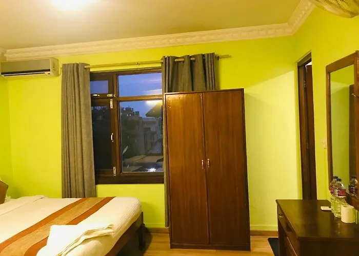 Hotel Lotus Garden