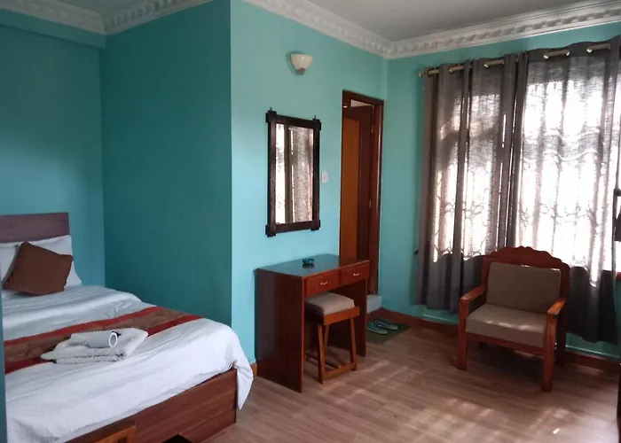 Hotel Lotus Garden 3*